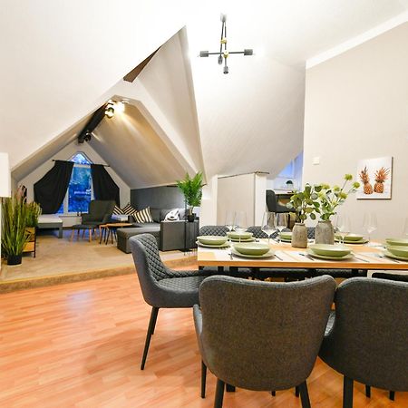 Grosses Spree Apartment, 3 Schlafzimmer Bis 10 Personen, 4X Kfz Parkplatz, Terrasse, Waschtrockner, Wlan, Netflix Cottbus Ngoại thất bức ảnh