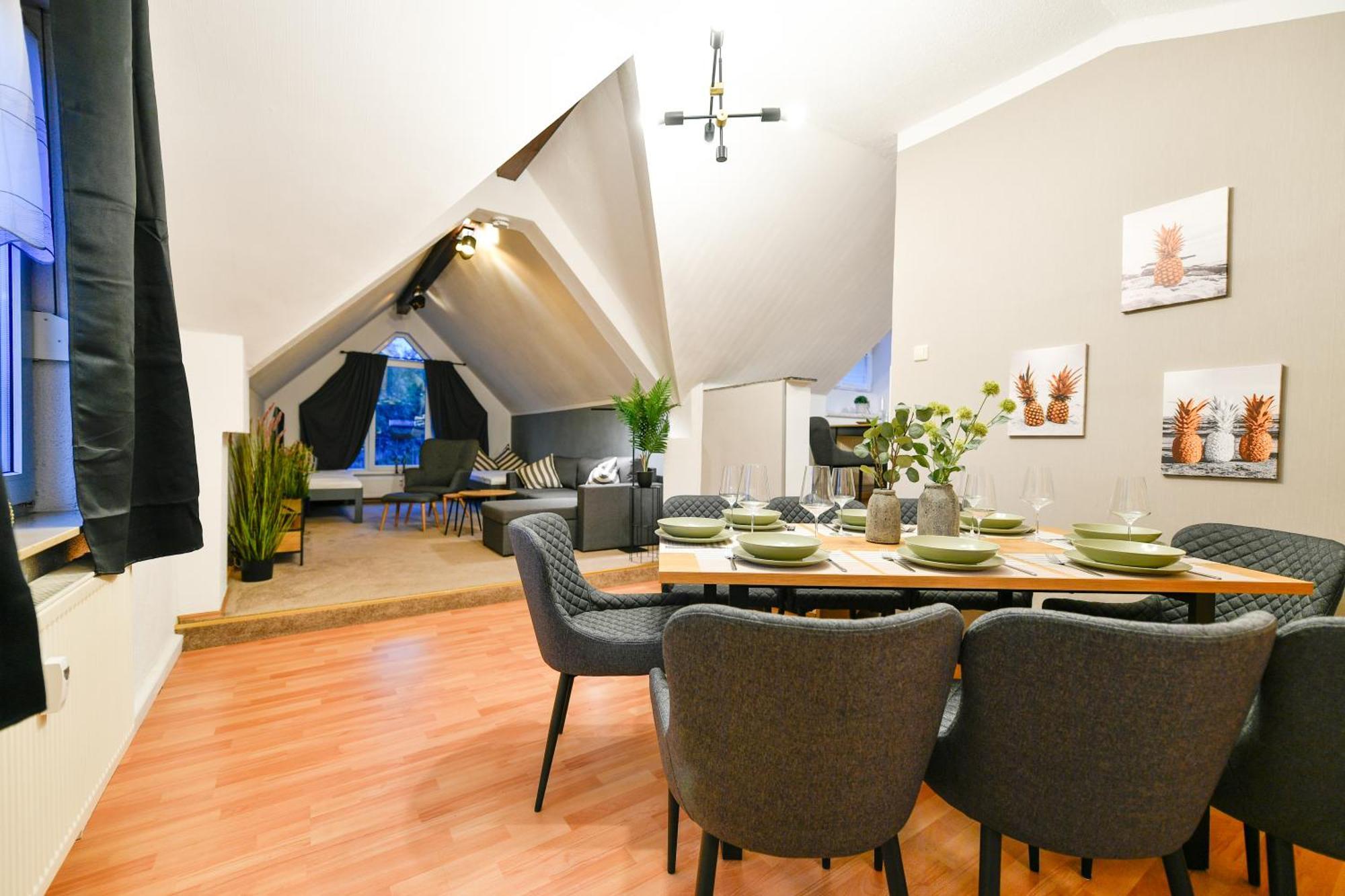 Grosses Spree Apartment, 3 Schlafzimmer Bis 10 Personen, 4X Kfz Parkplatz, Terrasse, Waschtrockner, Wlan, Netflix Cottbus Ngoại thất bức ảnh